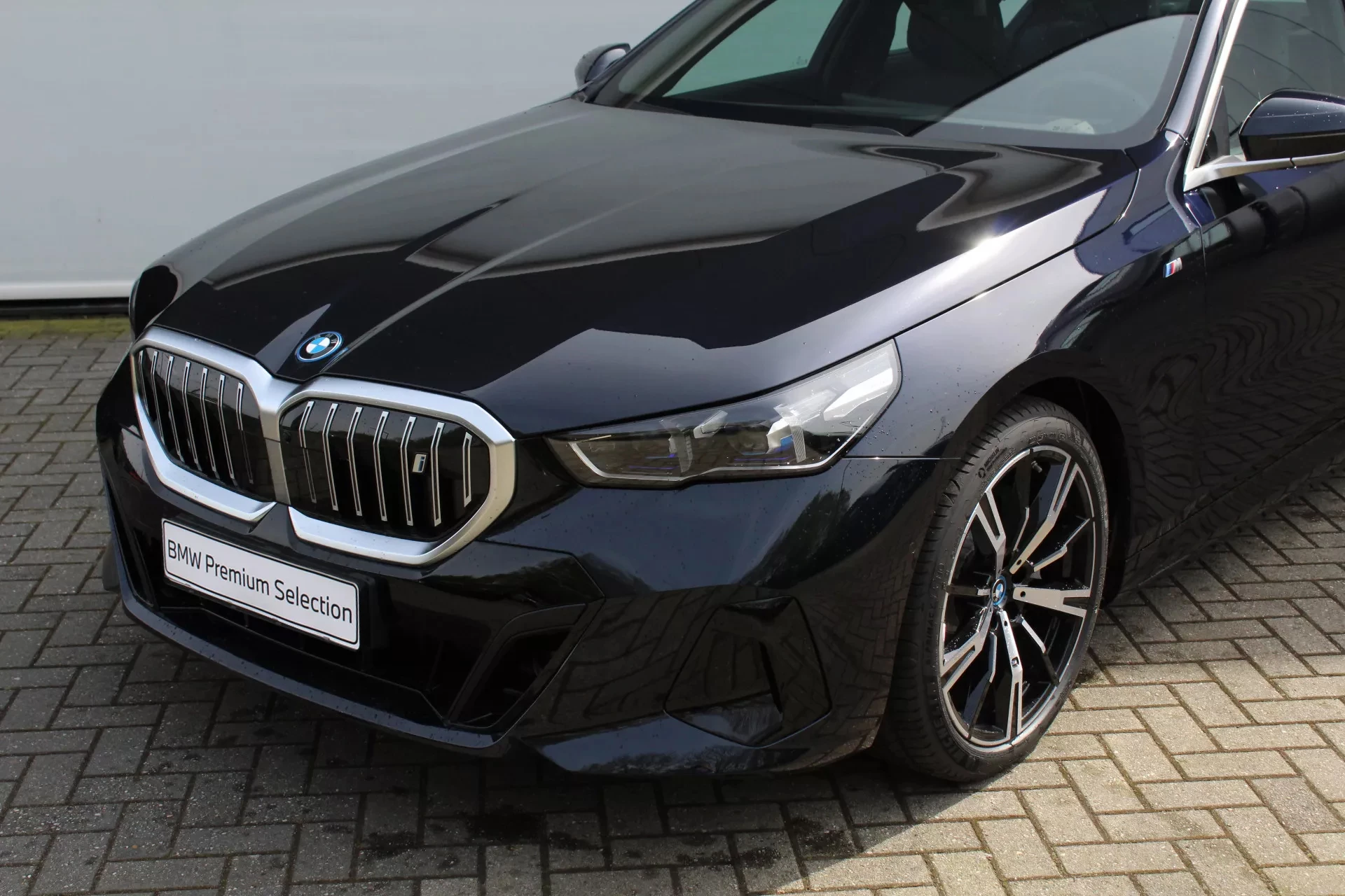 Hoofdafbeelding BMW i5
