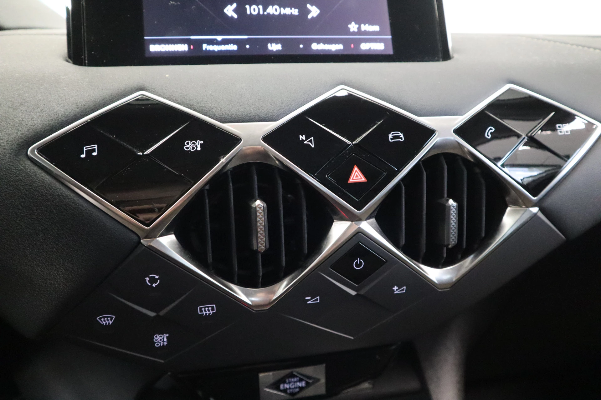 Hoofdafbeelding DS DS 3