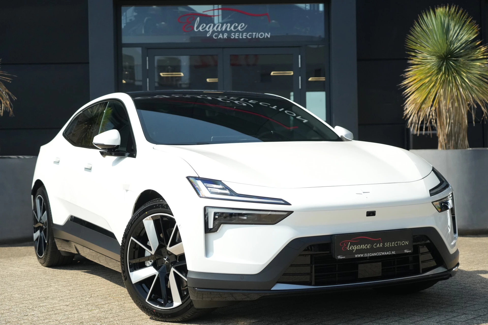 Hoofdafbeelding Polestar 4