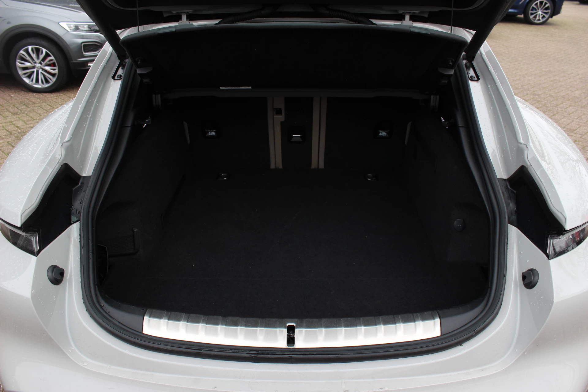 Hoofdafbeelding Porsche Taycan