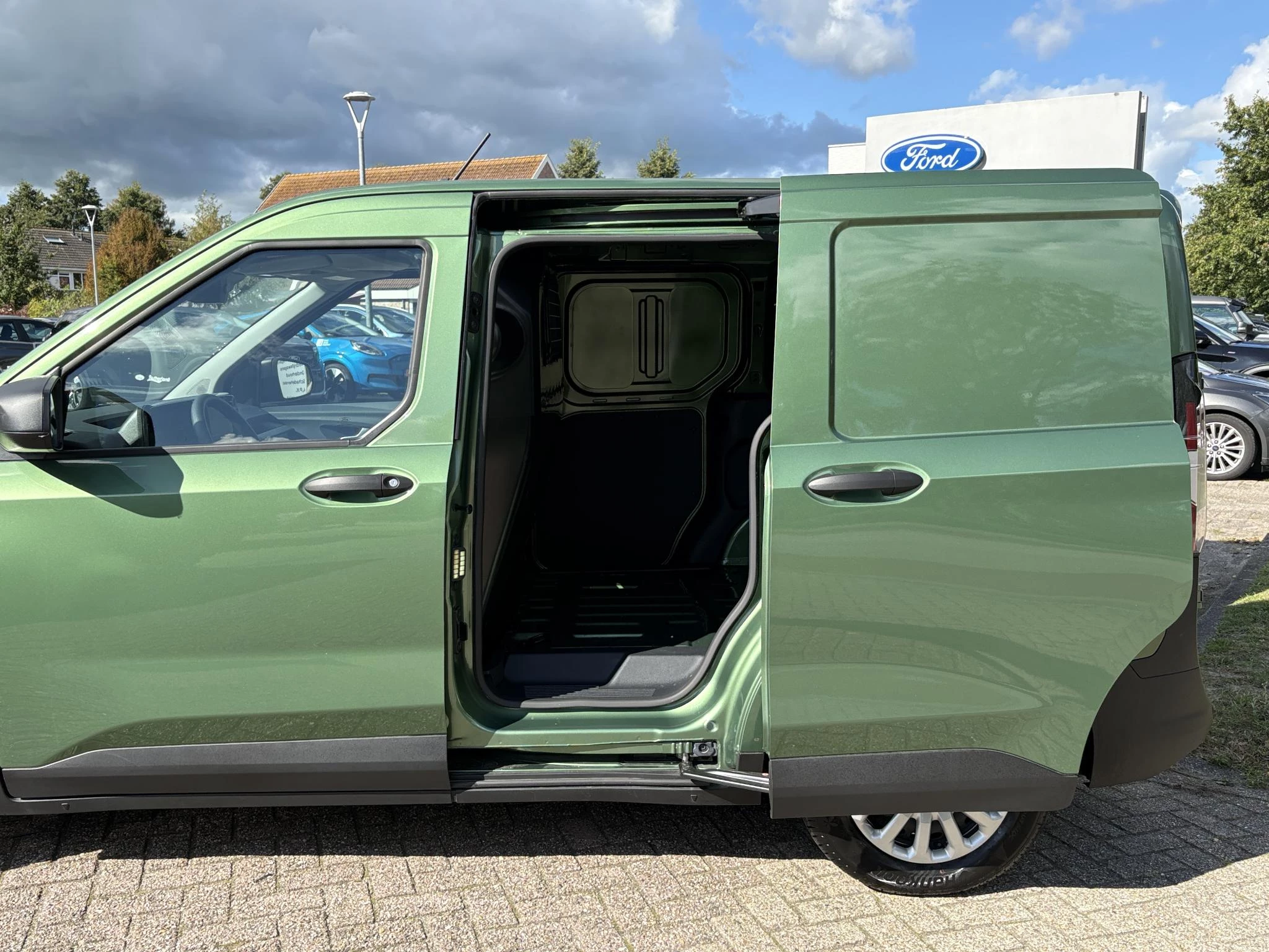 Hoofdafbeelding Ford Transit Courier