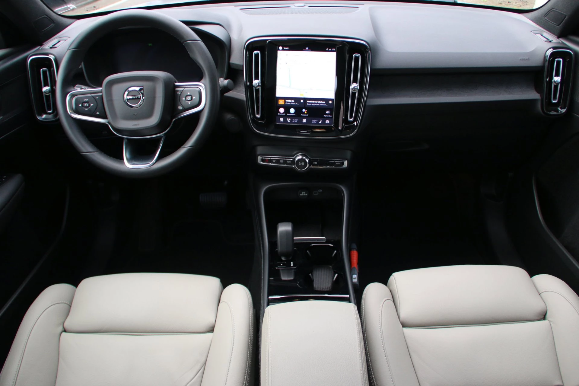 Hoofdafbeelding Volvo C40