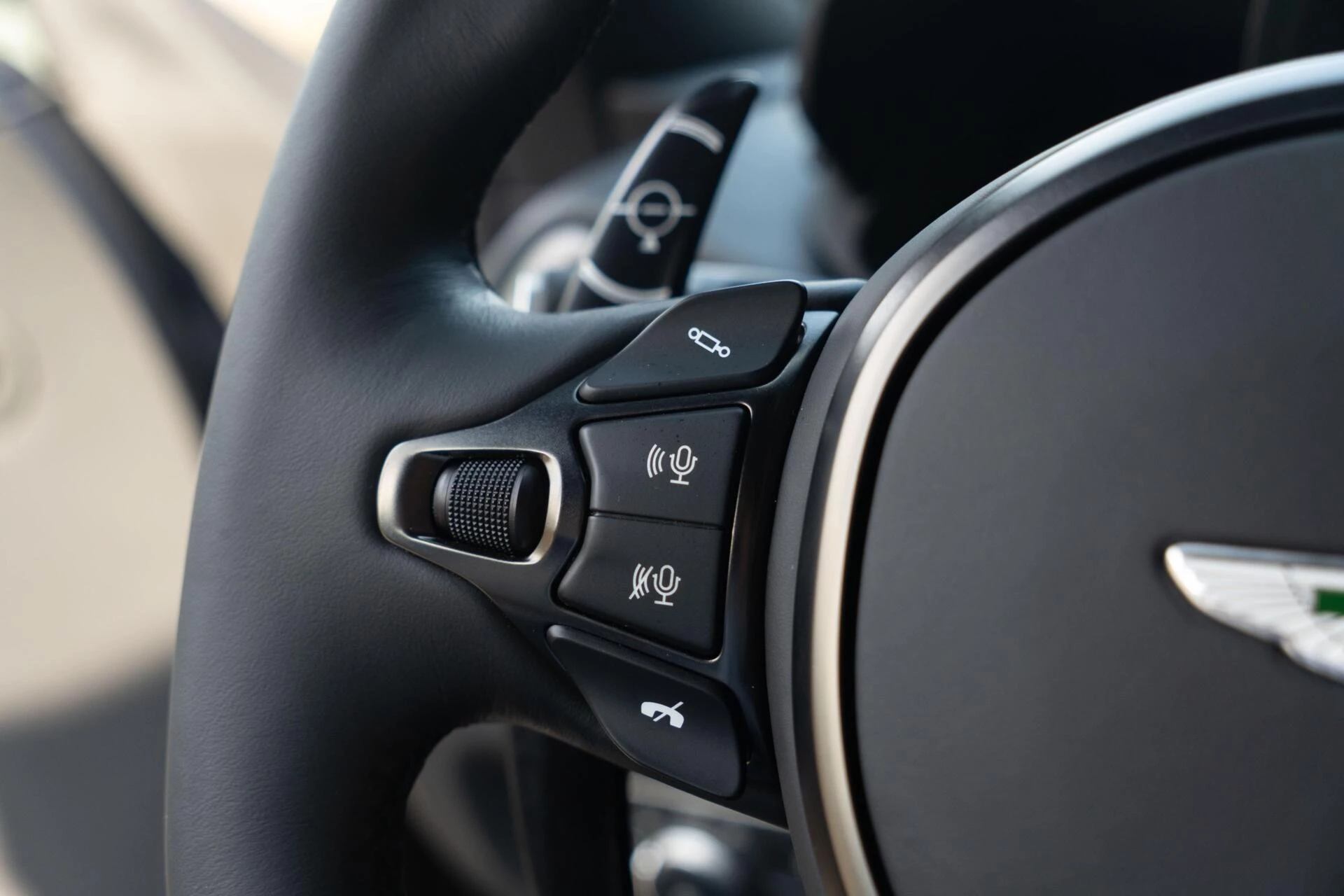 Hoofdafbeelding Aston Martin V8 Vantage