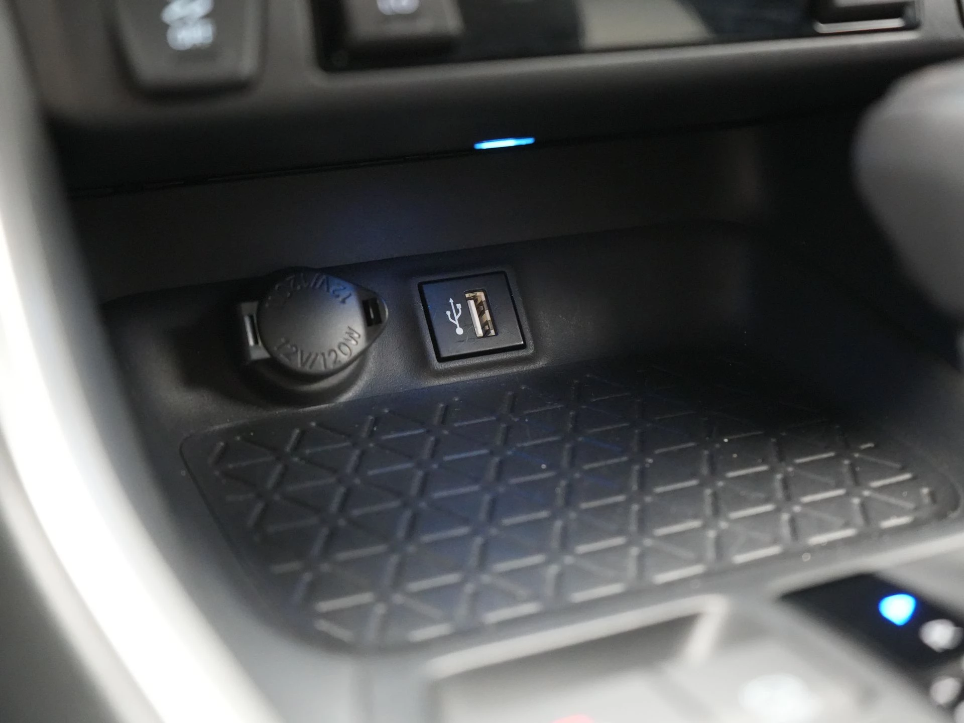 Hoofdafbeelding Suzuki Across