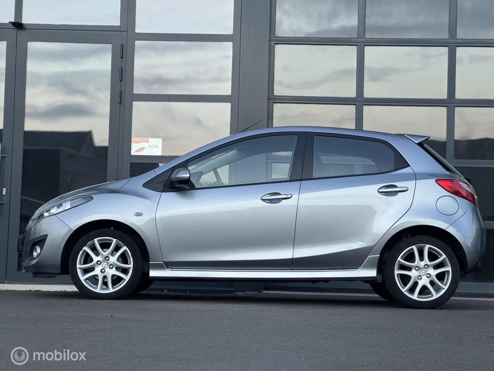 Hoofdafbeelding Mazda 2