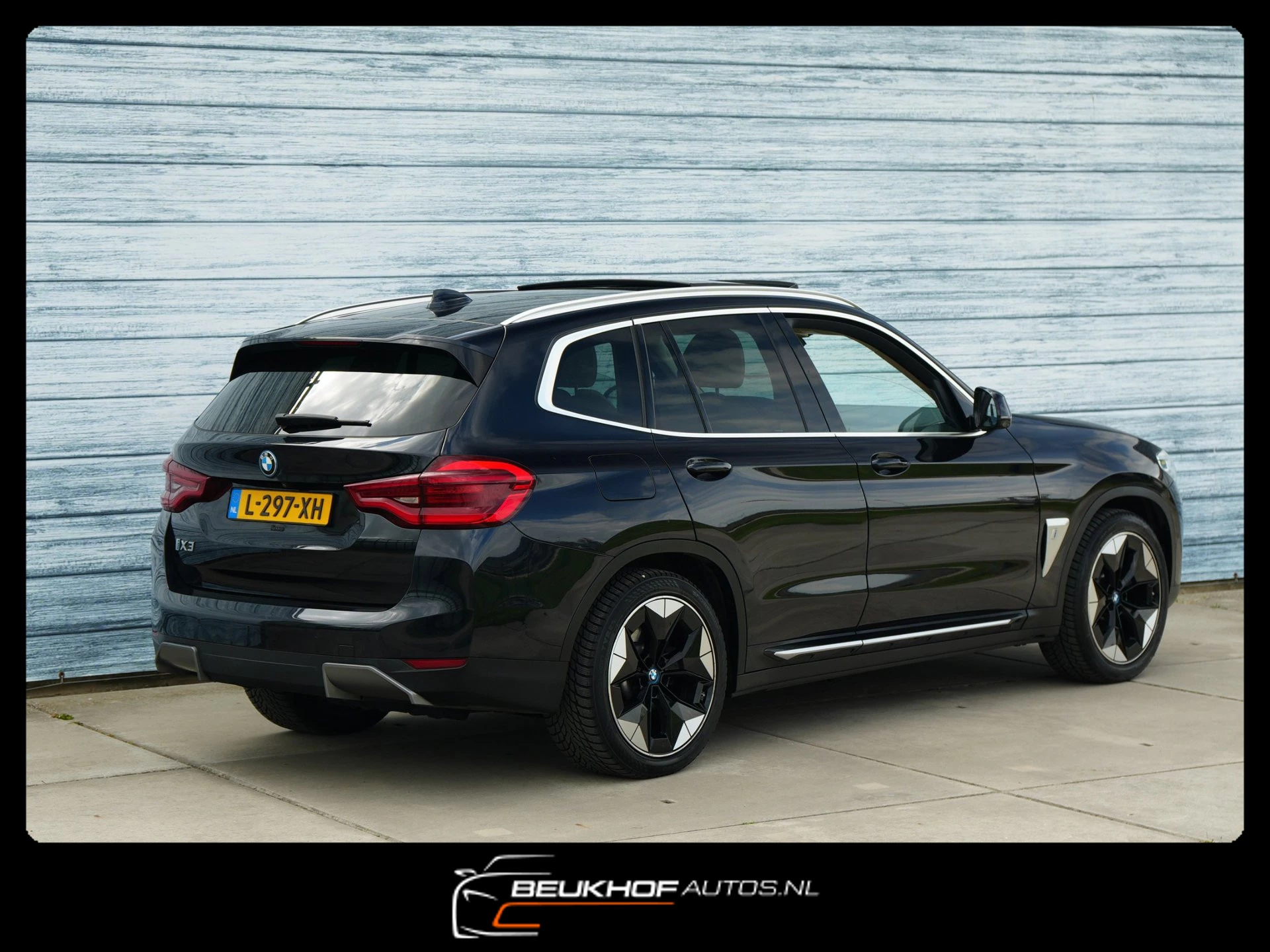 Hoofdafbeelding BMW iX3