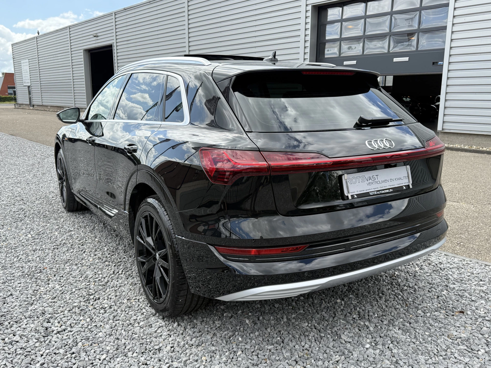 Hoofdafbeelding Audi e-tron
