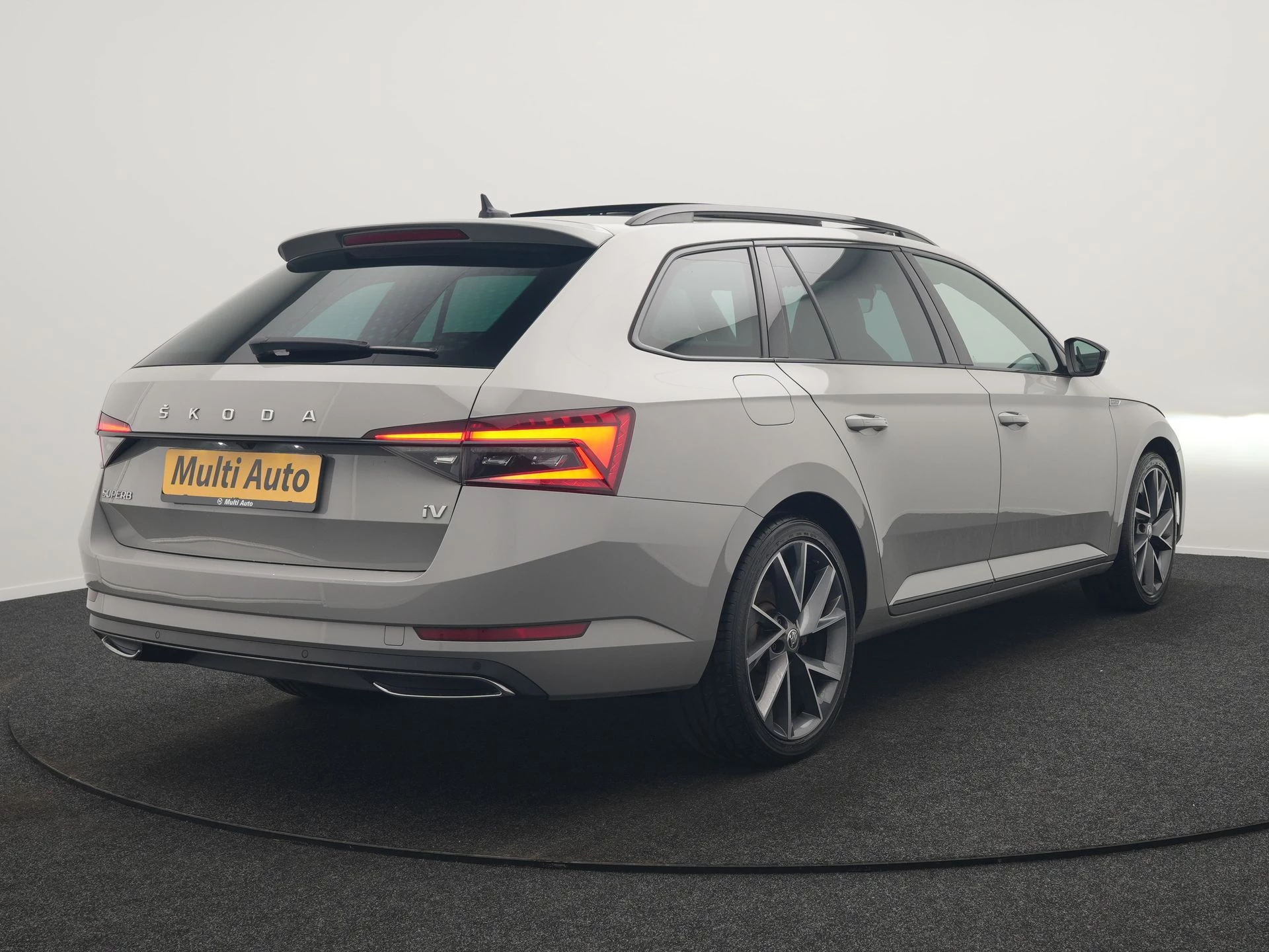 Hoofdafbeelding Škoda Superb