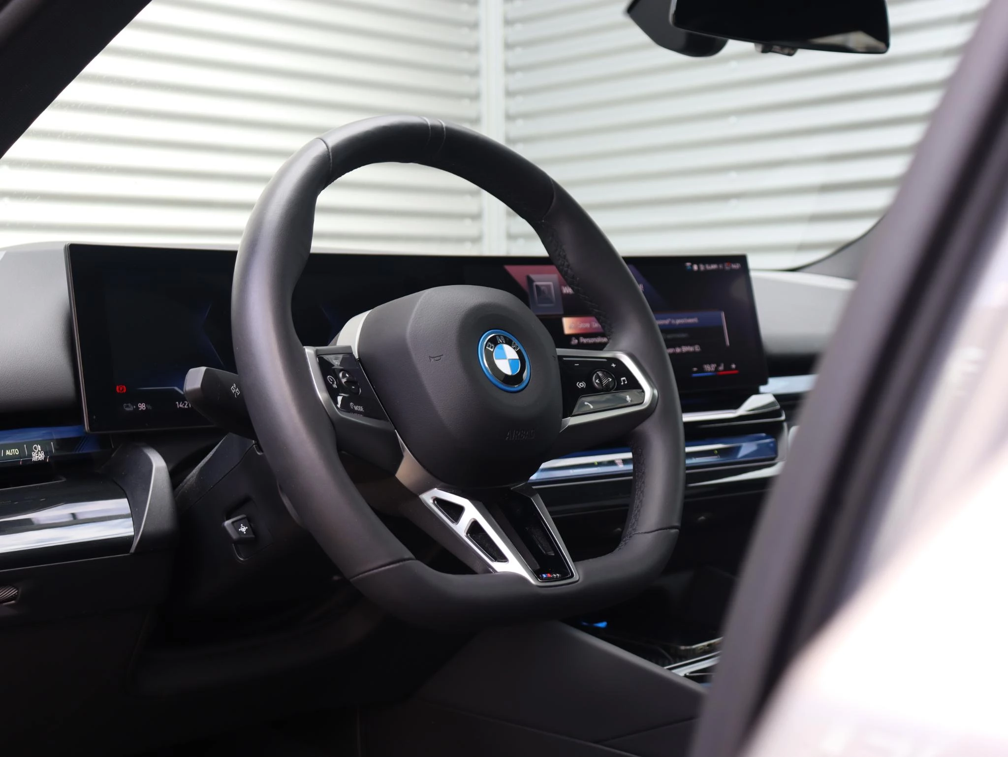 Hoofdafbeelding BMW i5