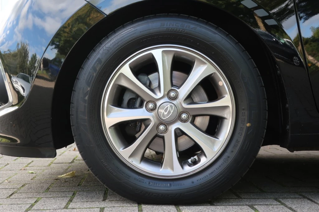Hoofdafbeelding Hyundai i10