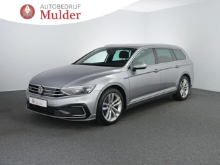 Volkswagen Passat Variant 1.4 TSI PHEV GTE Business | SOH 95% | Zwenkhaak | Matrix | Virtual | Leer | Zwarte hemel |