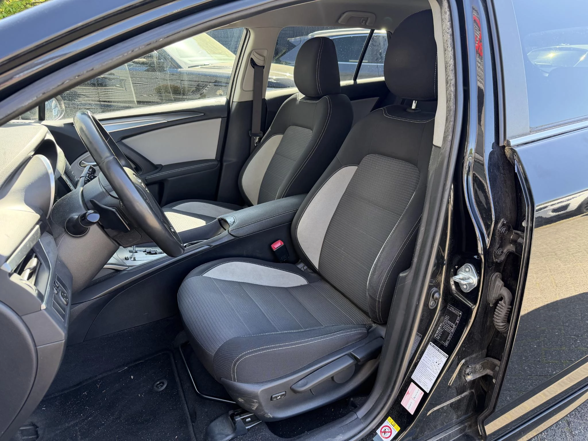 Hoofdafbeelding Toyota Avensis