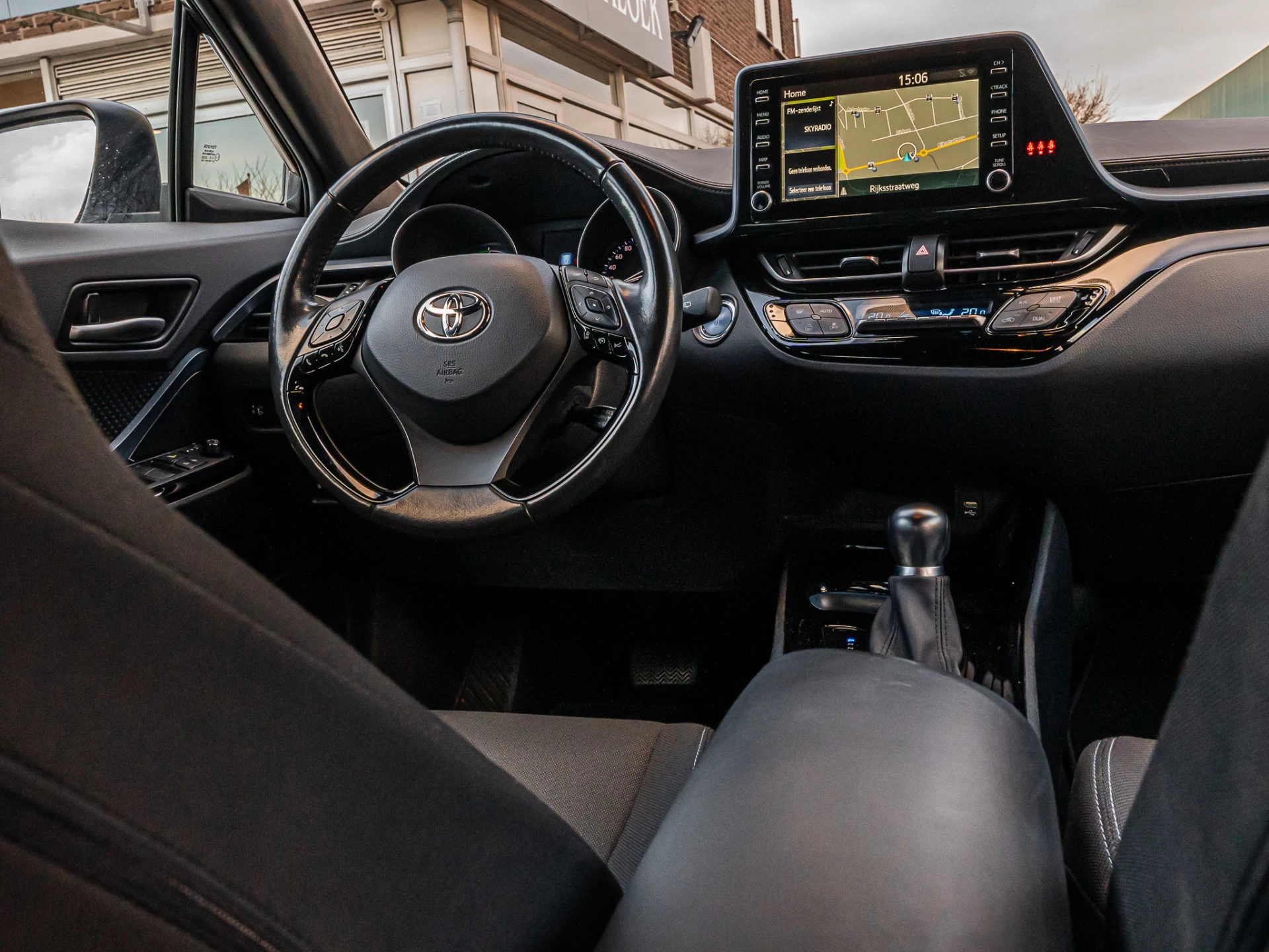 Hoofdafbeelding Toyota C-HR