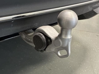 Volkswagen Passat Variant 1.5 eHybrid 204pk DSG Business · Camera · Head-Up Display · Side Assist · Elek. Voorstoelen + Massage · Apple/Android Car Play · Stuur- & Stoelverwarming · Garantie t/m 13-05-2027