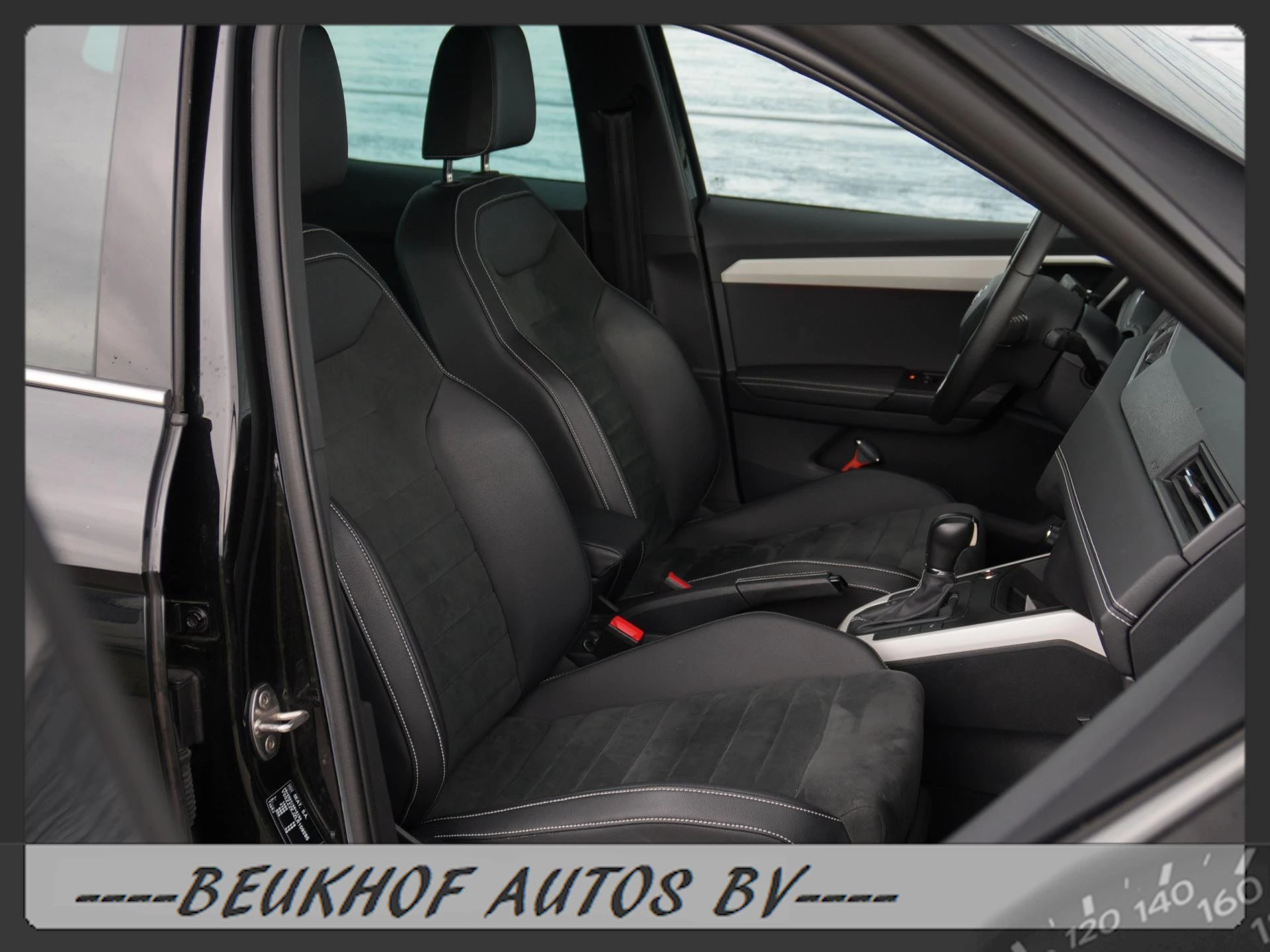 Hoofdafbeelding SEAT Arona