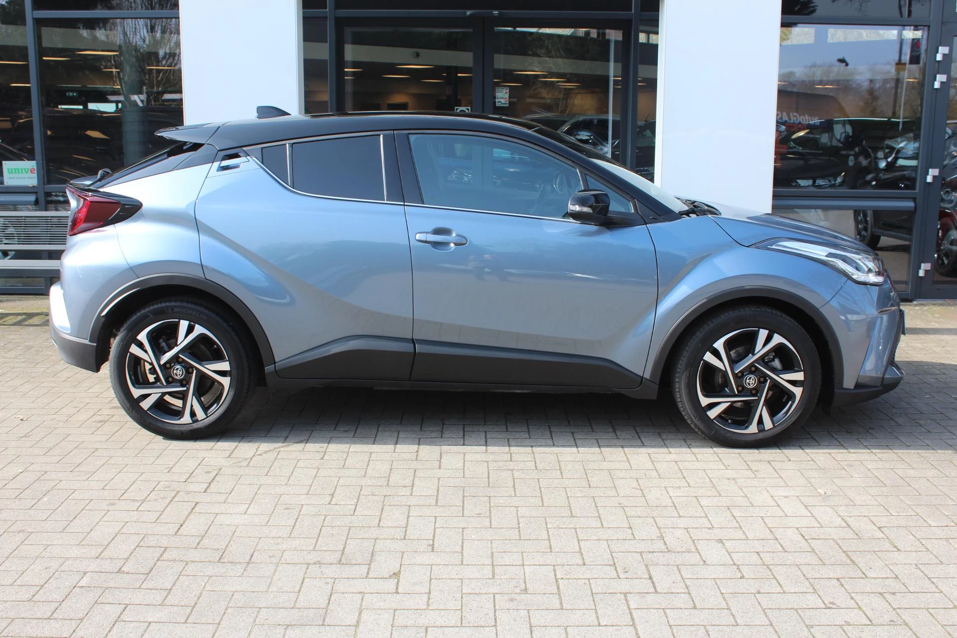 Hoofdafbeelding Toyota C-HR