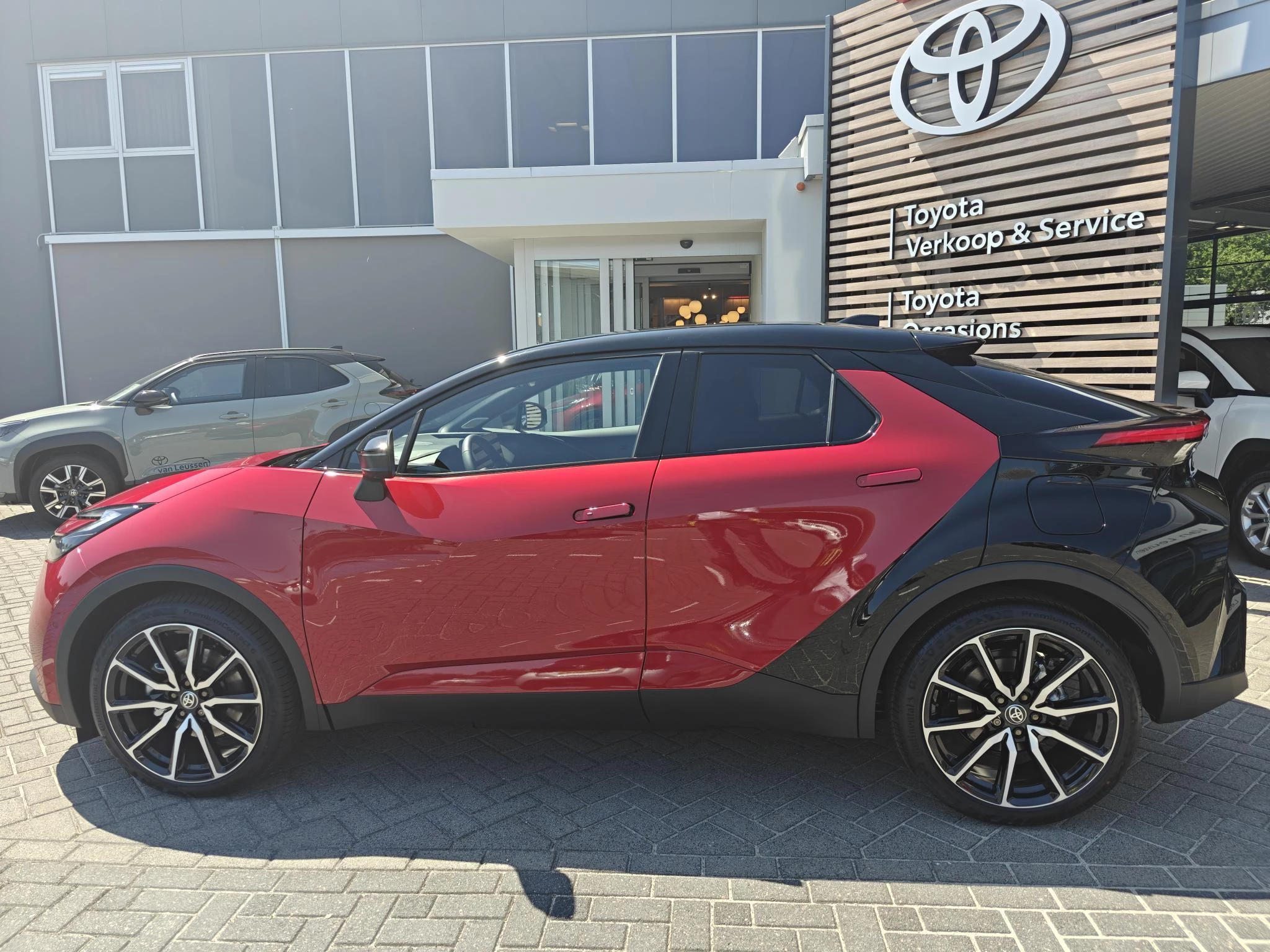 Hoofdafbeelding Toyota C-HR