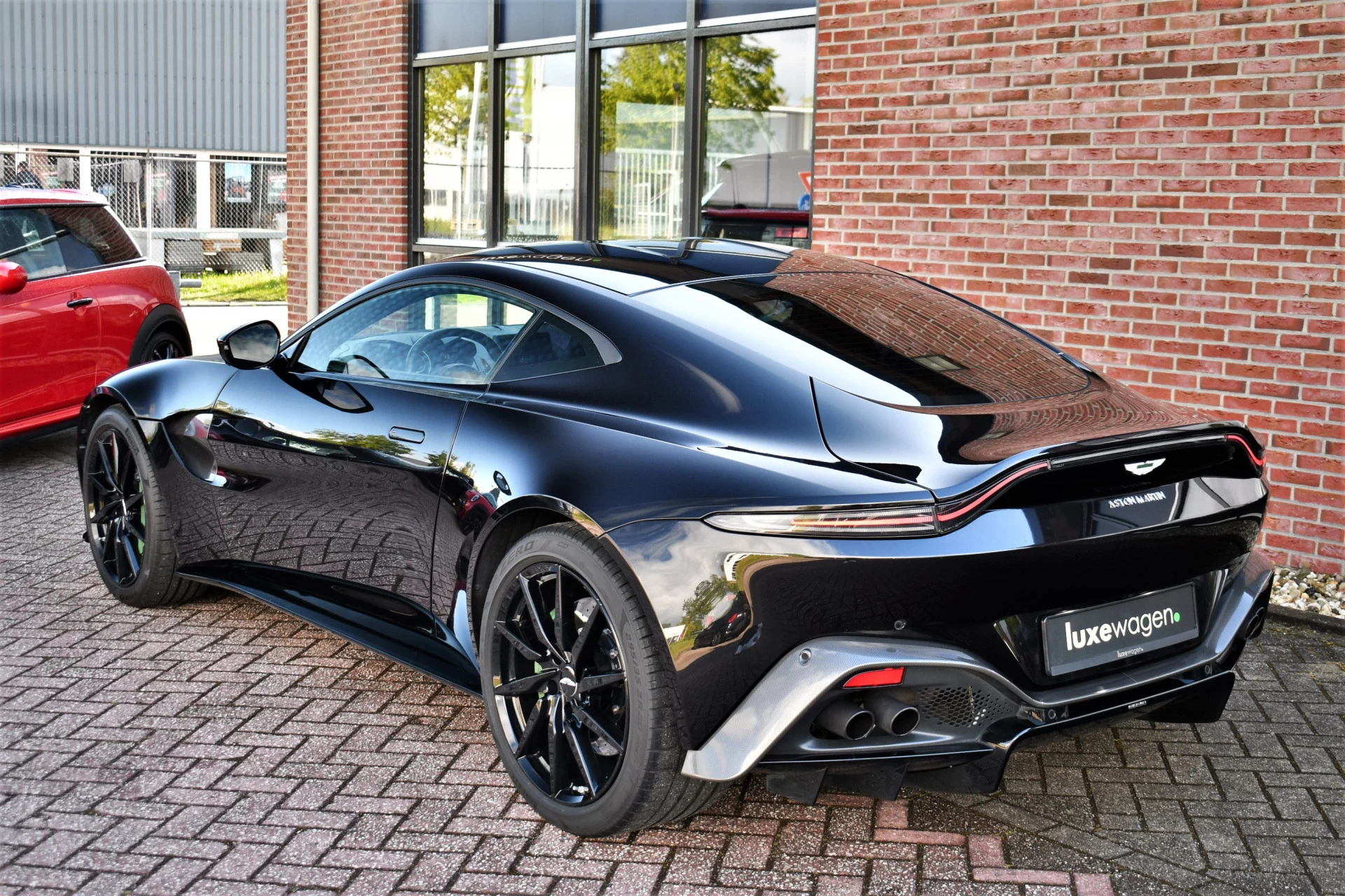 Hoofdafbeelding Aston Martin V8 Vantage