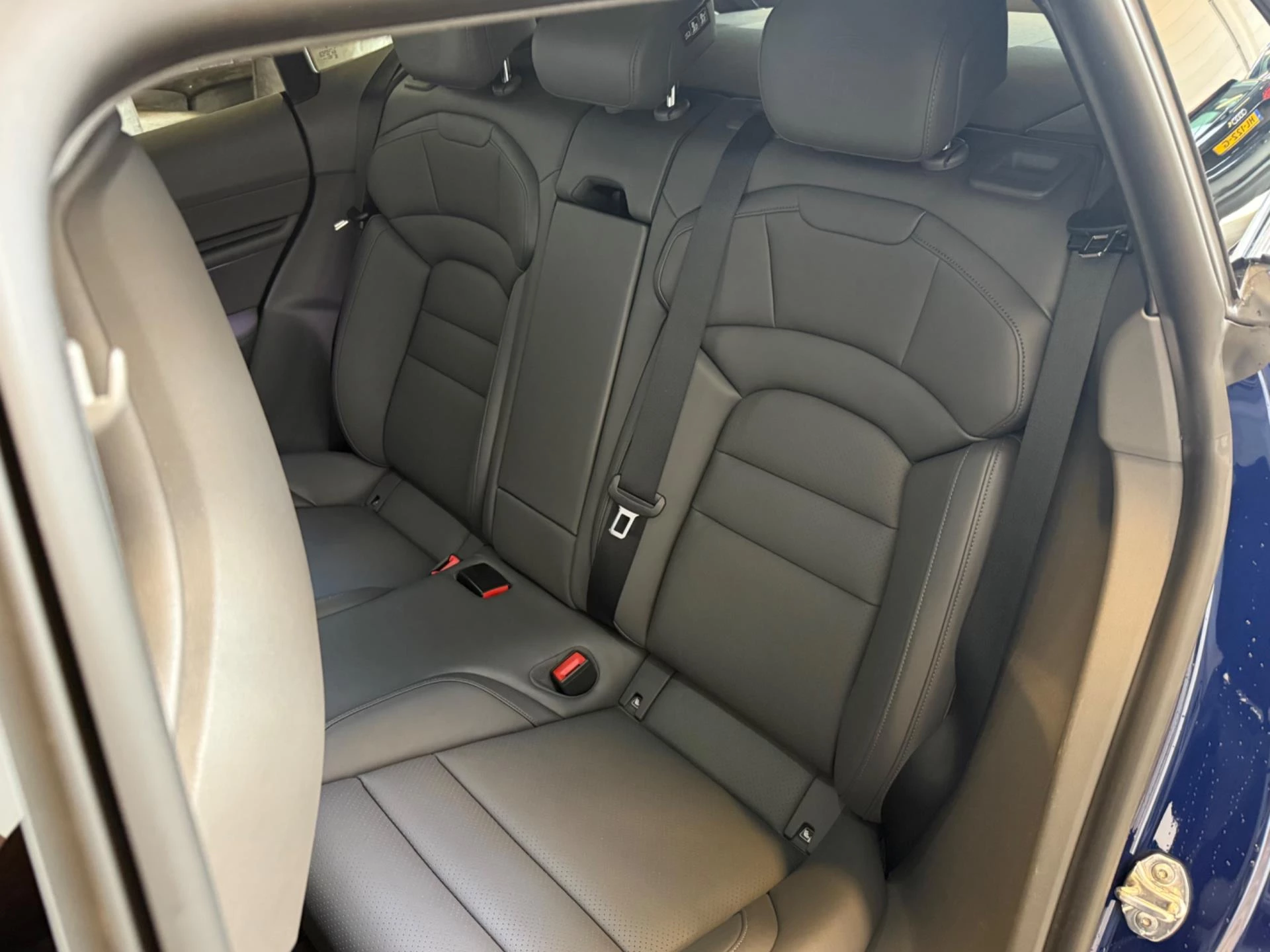 Hoofdafbeelding Porsche Taycan