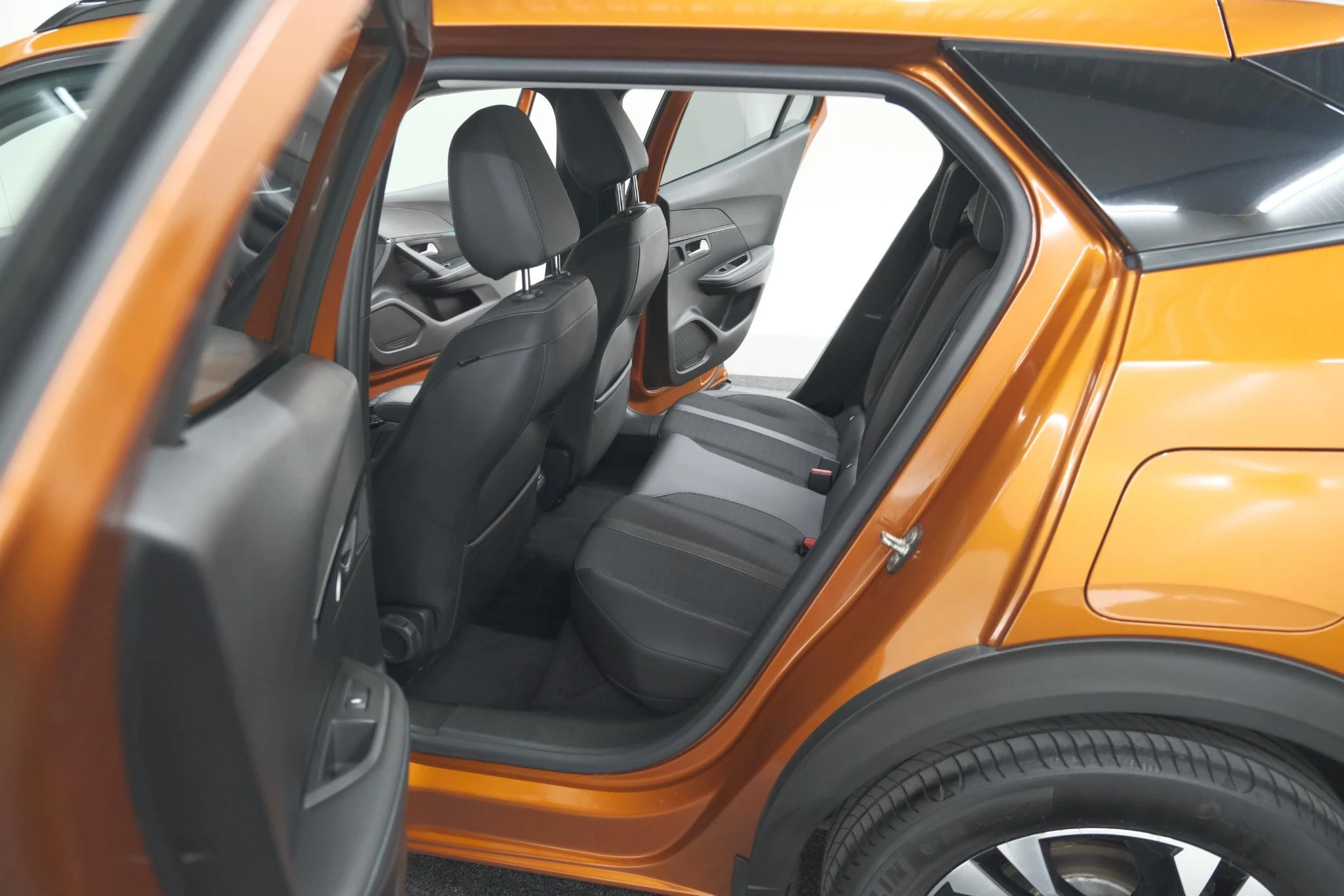 Hoofdafbeelding Peugeot e-2008