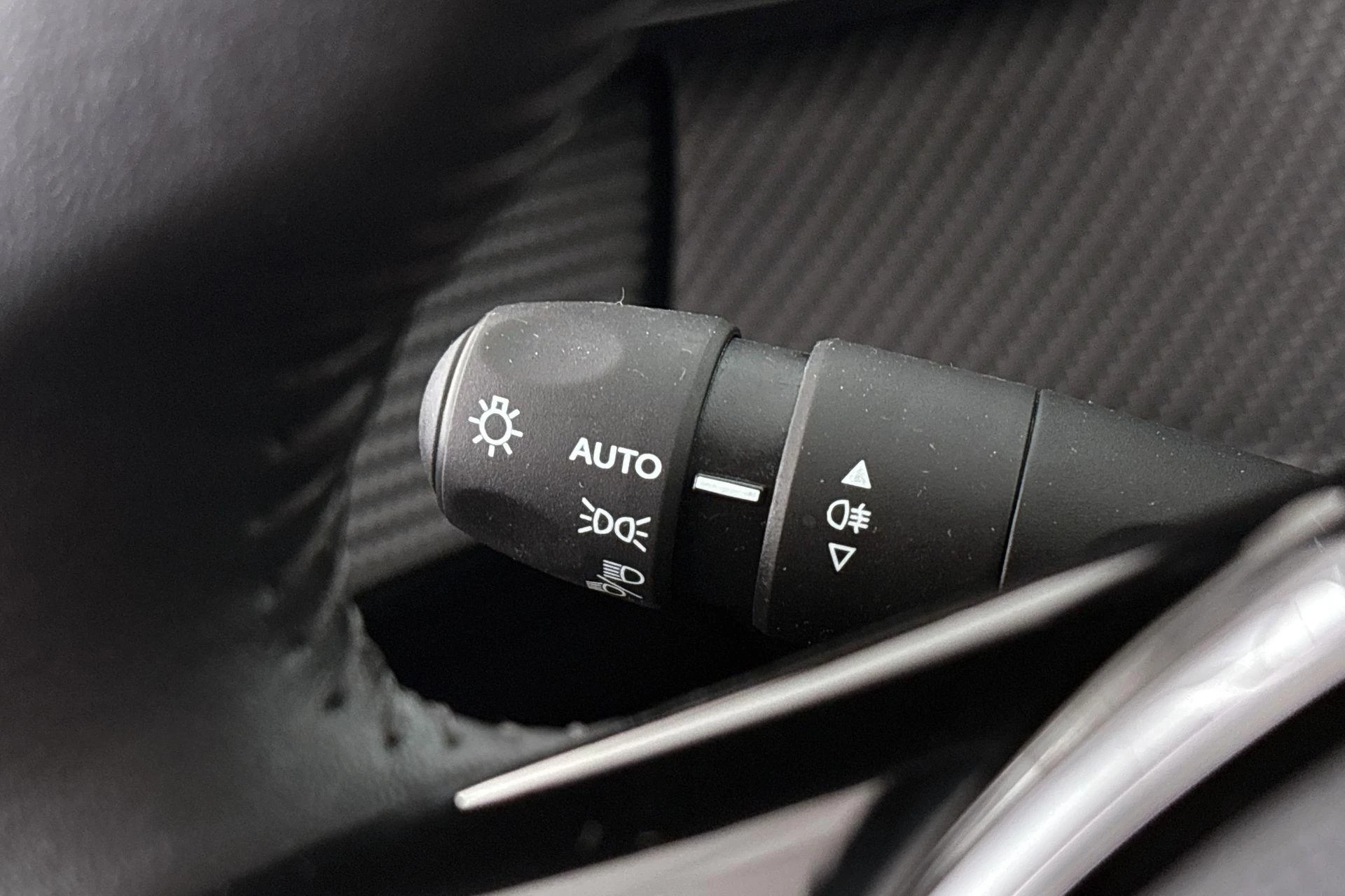 Hoofdafbeelding Peugeot e-208