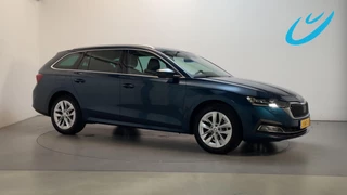Skoda Octavia Combi 1.5 TSI 150pk First Edition LED Stoelverwarming Leder-Alcantara Navigatie