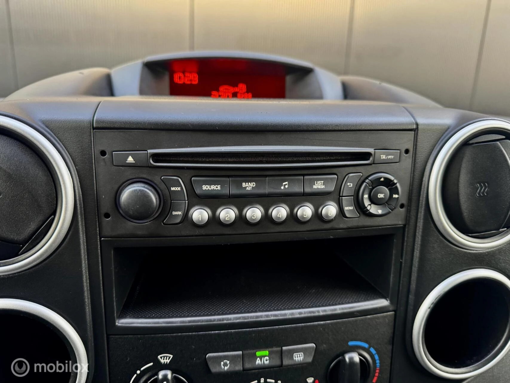 Hoofdafbeelding Peugeot Partner