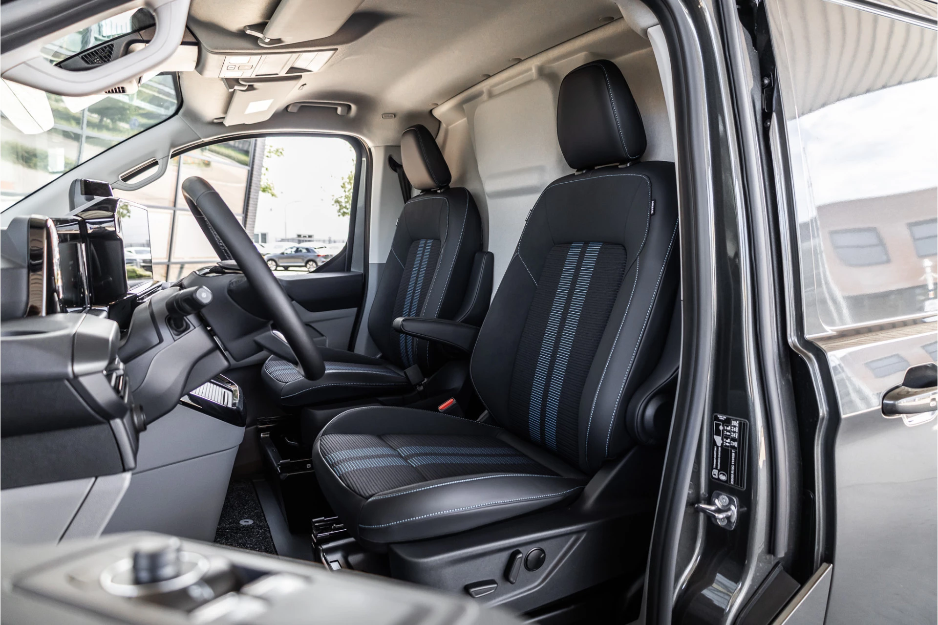 Hoofdafbeelding Ford E-Transit Custom