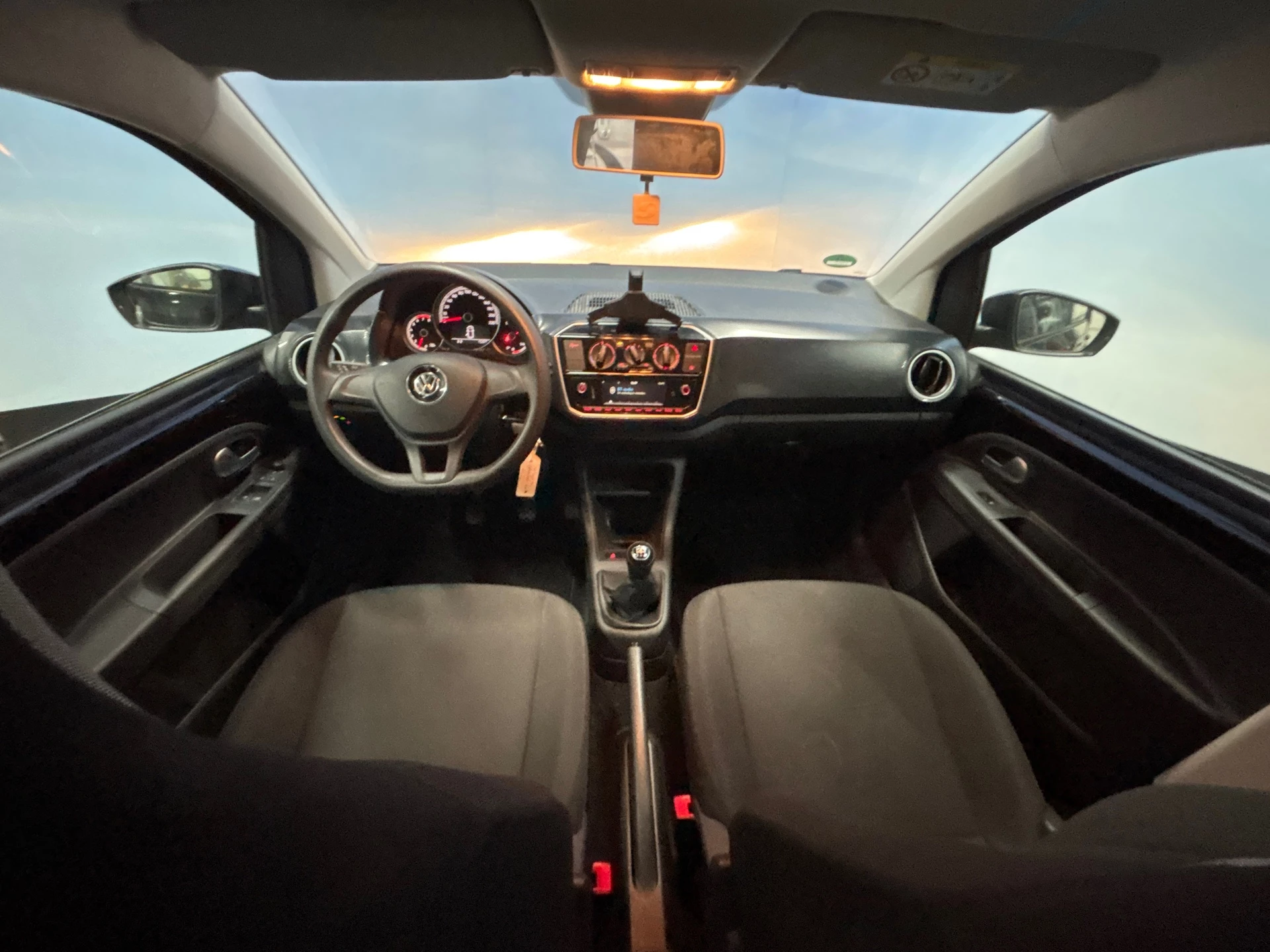 Hoofdafbeelding Volkswagen up!