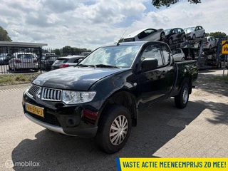 Mitsubishi L 200 4x4 2.5 DI-D Club Cab Invite MOTORSCHADE !!!!