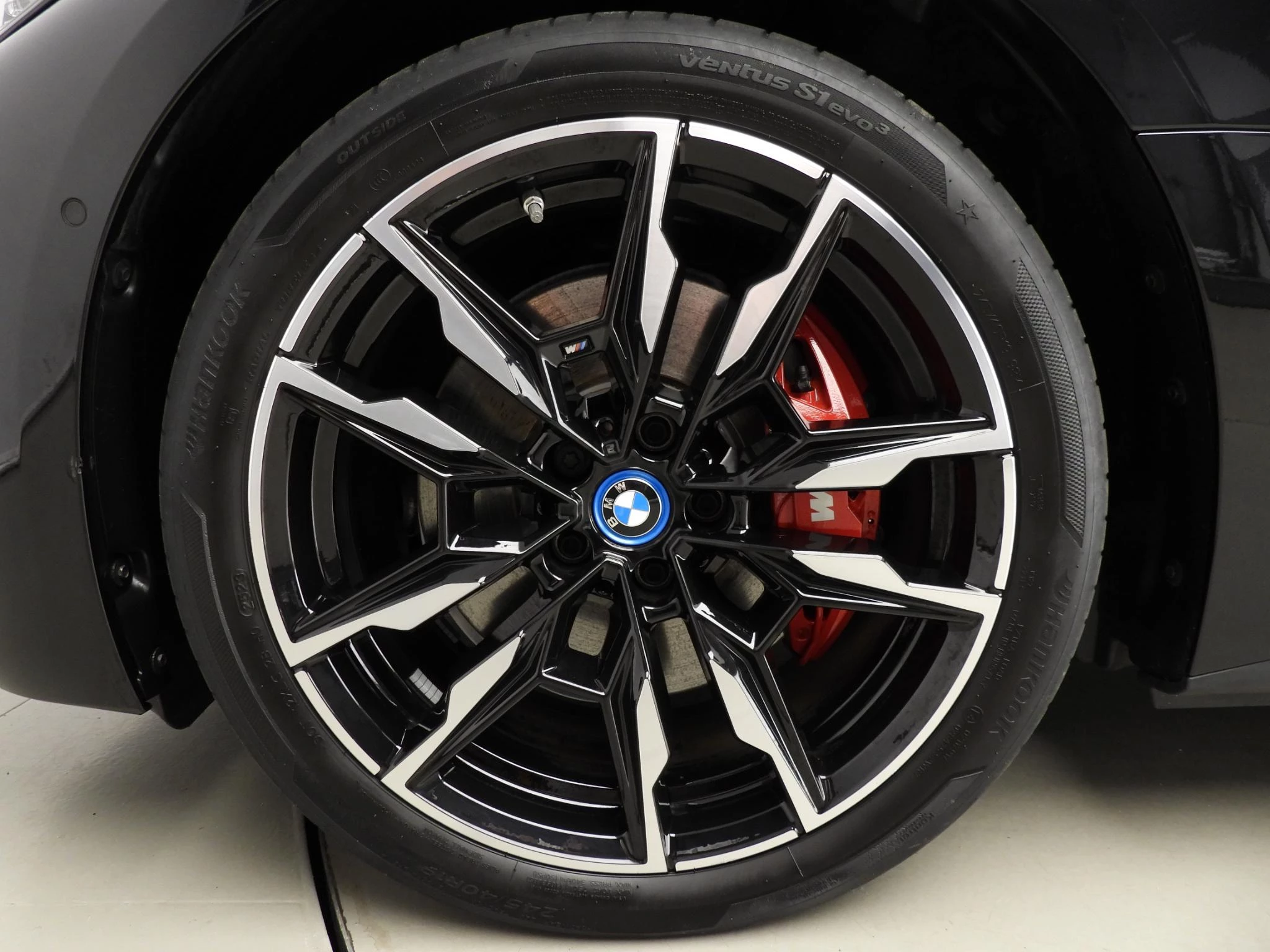 Hoofdafbeelding BMW i4