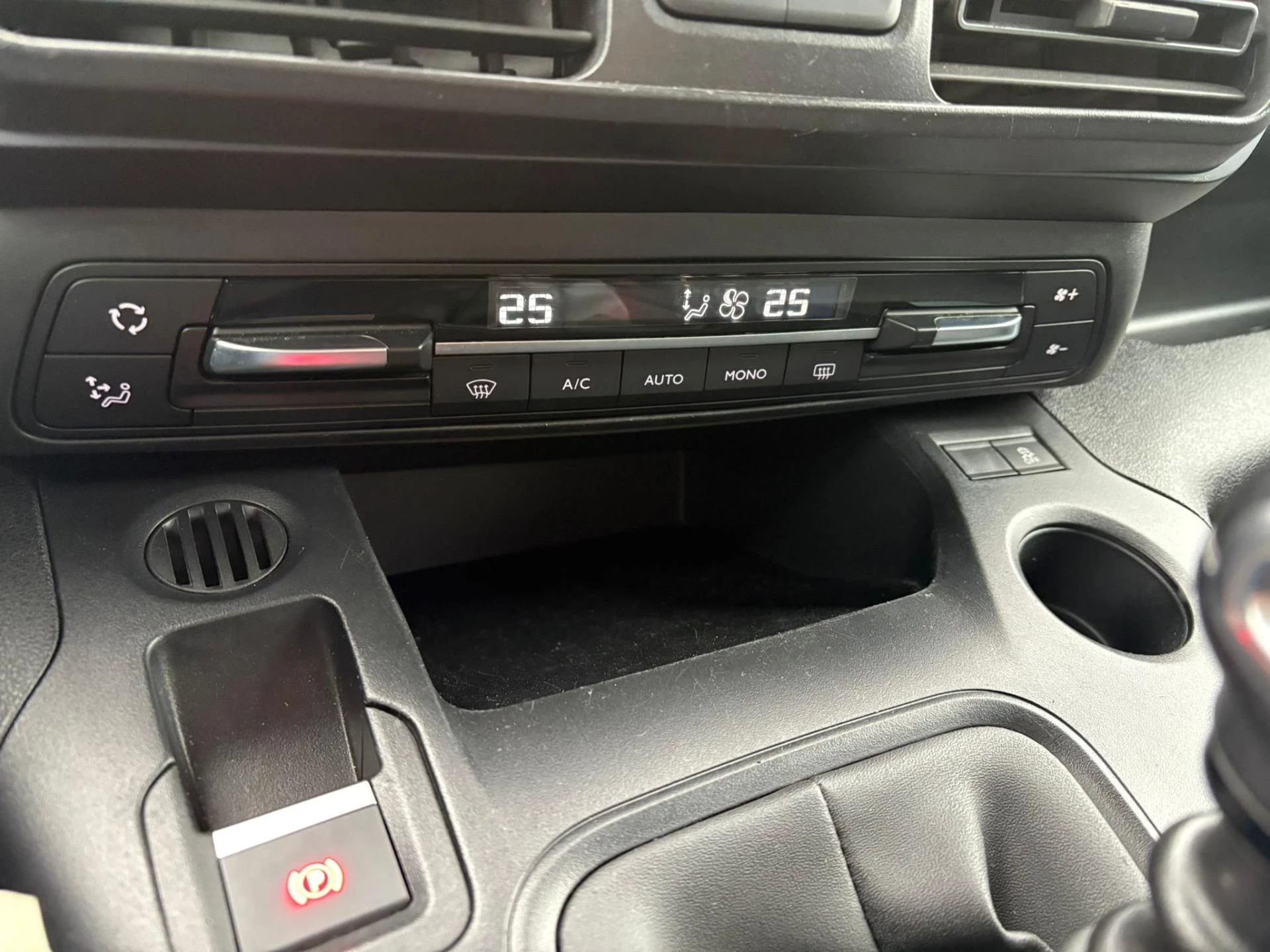 Hoofdafbeelding Peugeot Rifter