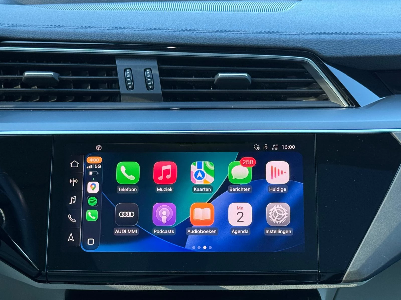 Hoofdafbeelding Audi e-tron