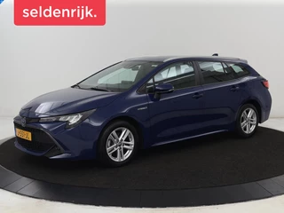 Hoofdafbeelding Toyota Corolla Toyota Corolla 1.8 Hybrid Business | 1e eigenaar | Trekhaak |  Carplay | Camera | Adaptive cruise | Full LED | DAB | Climate control