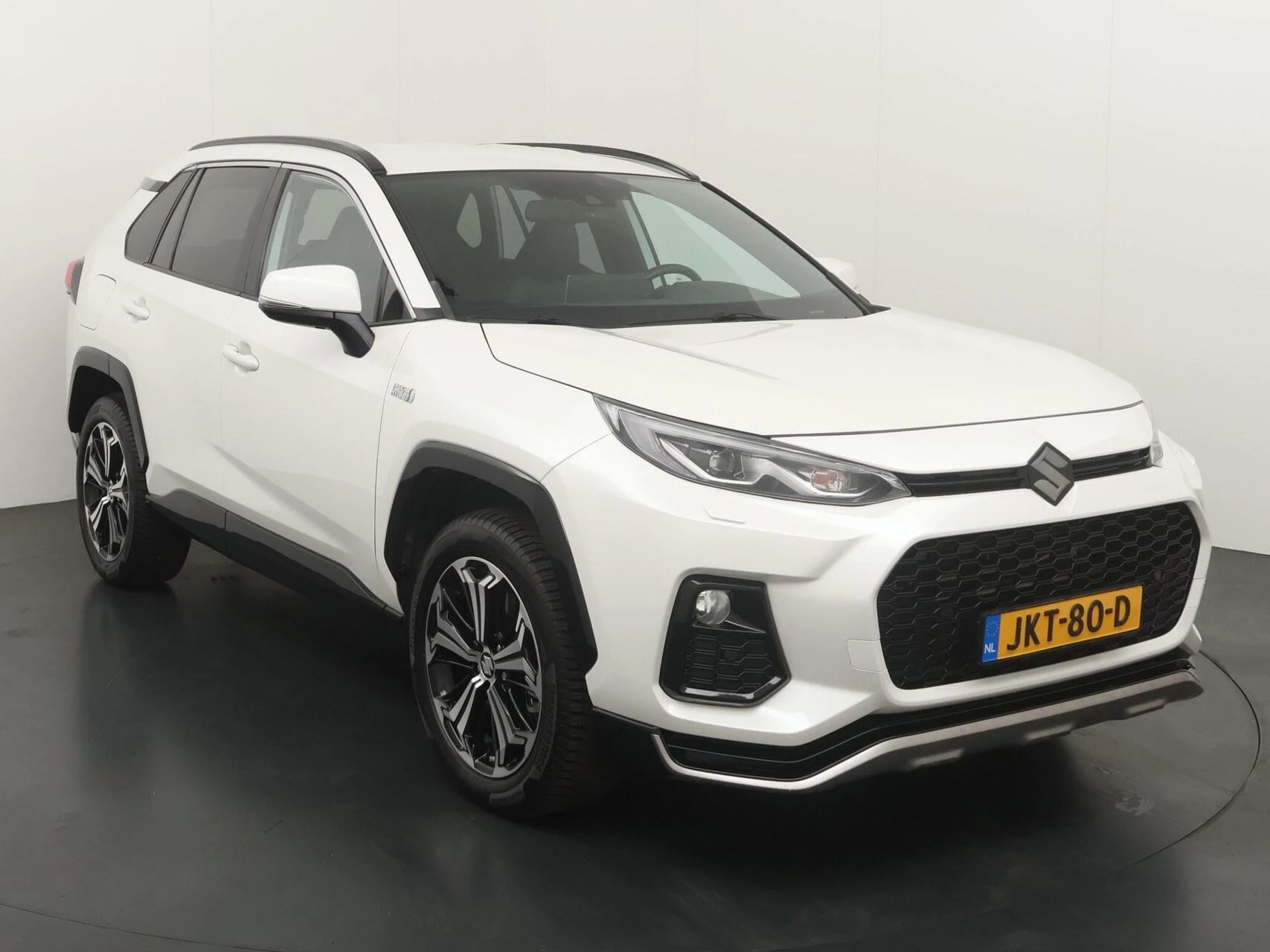 Hoofdafbeelding Suzuki Across