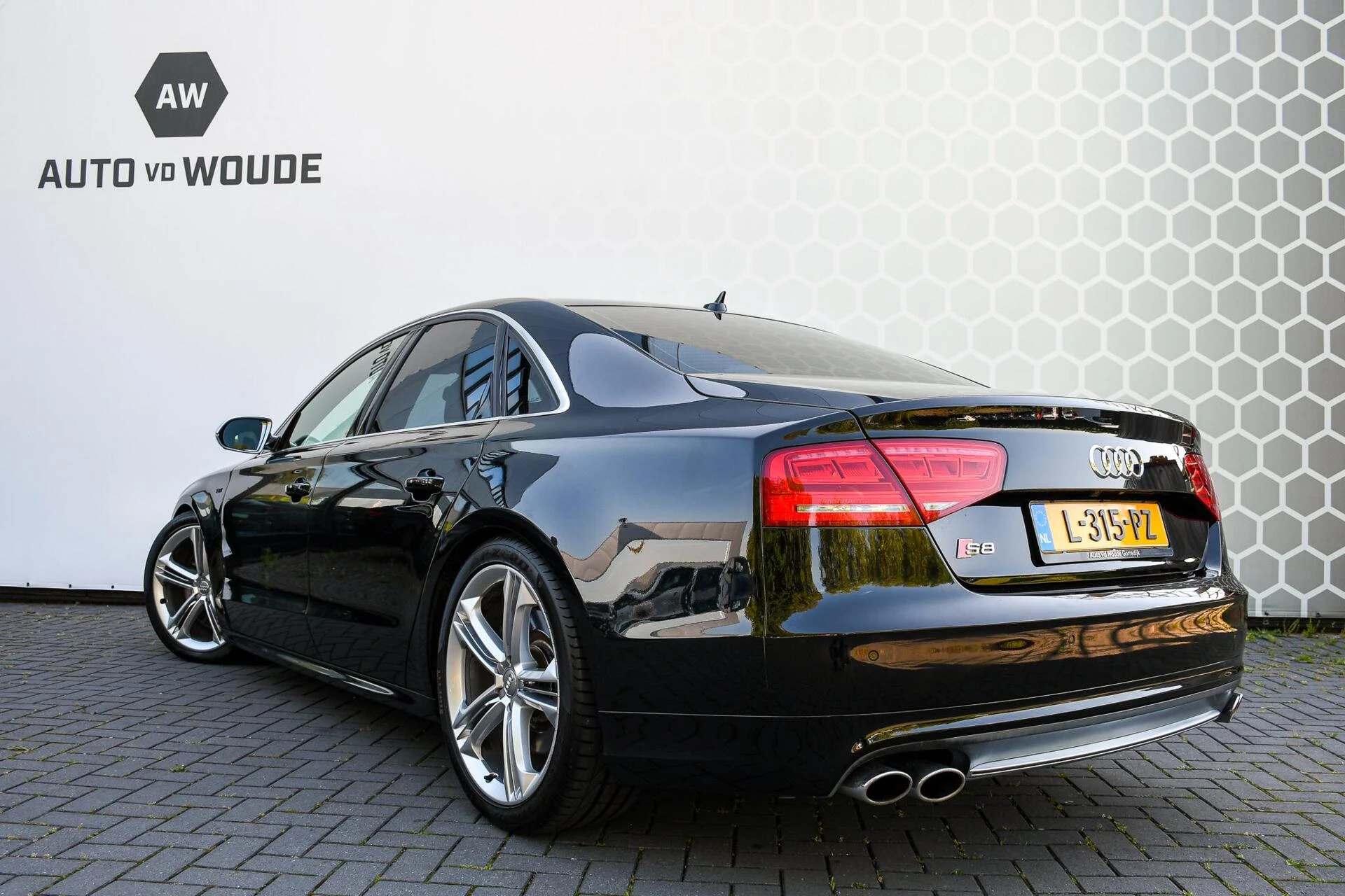 Hoofdafbeelding Audi S8
