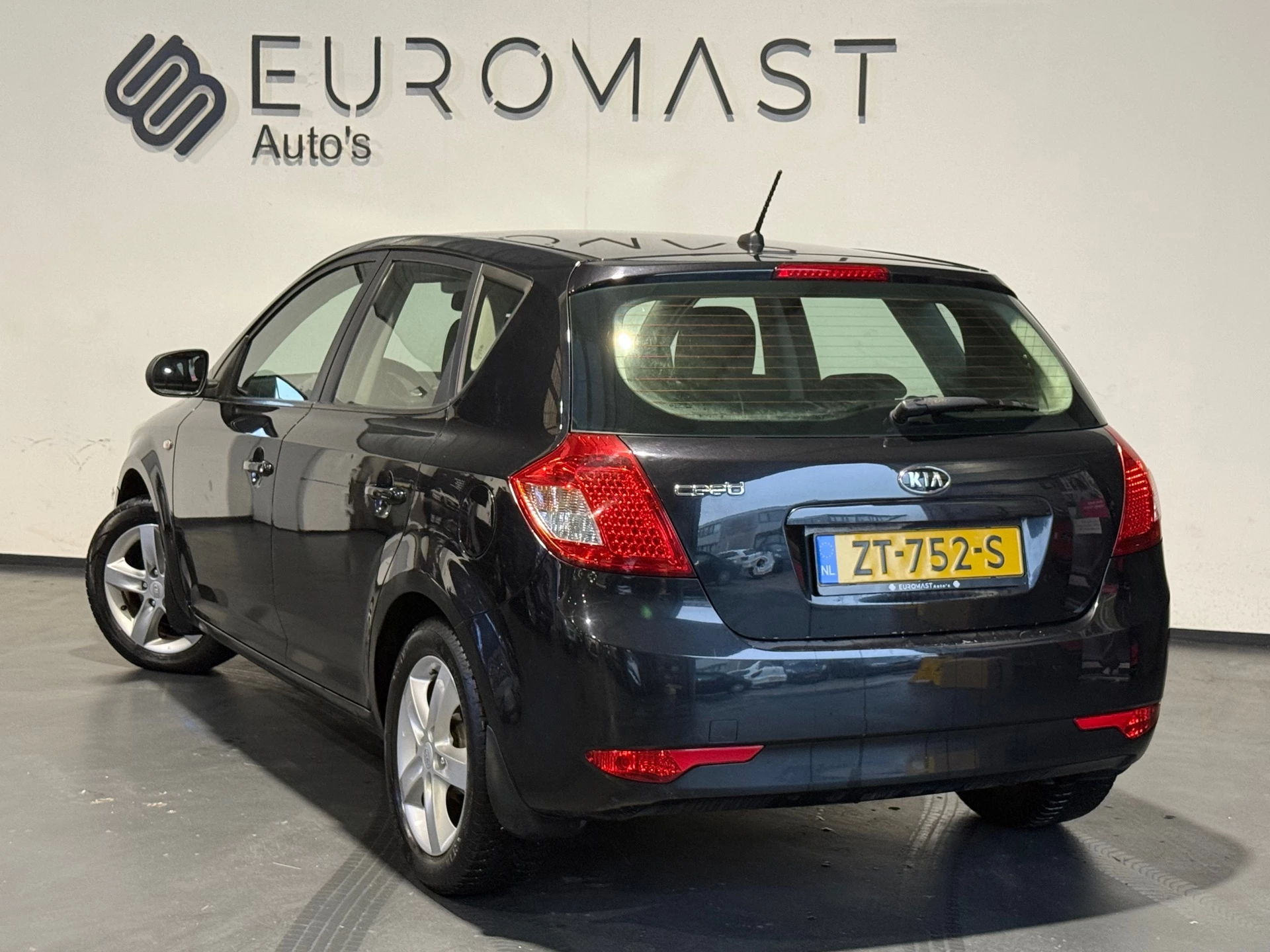 Hoofdafbeelding Kia cee'd