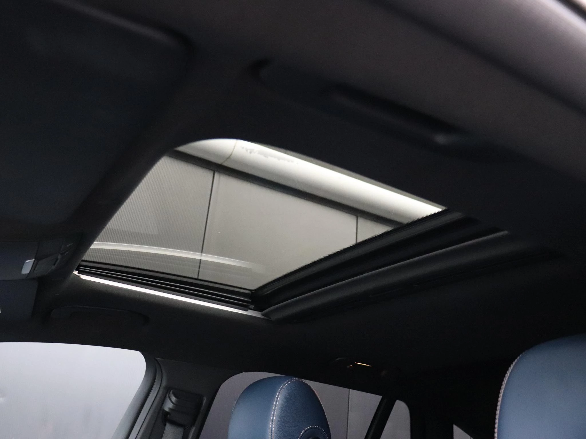 Hoofdafbeelding Mercedes-Benz EQC