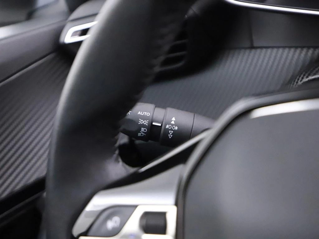 Hoofdafbeelding Peugeot e-2008