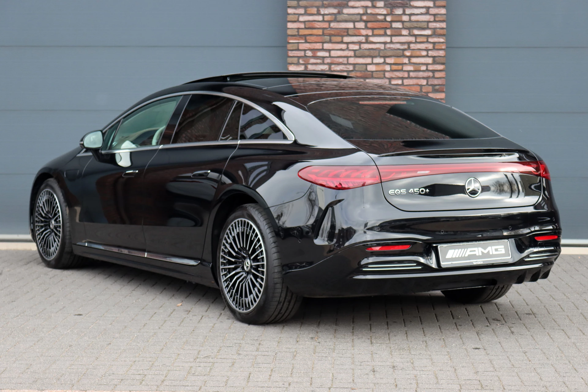 Hoofdafbeelding Mercedes-Benz EQS