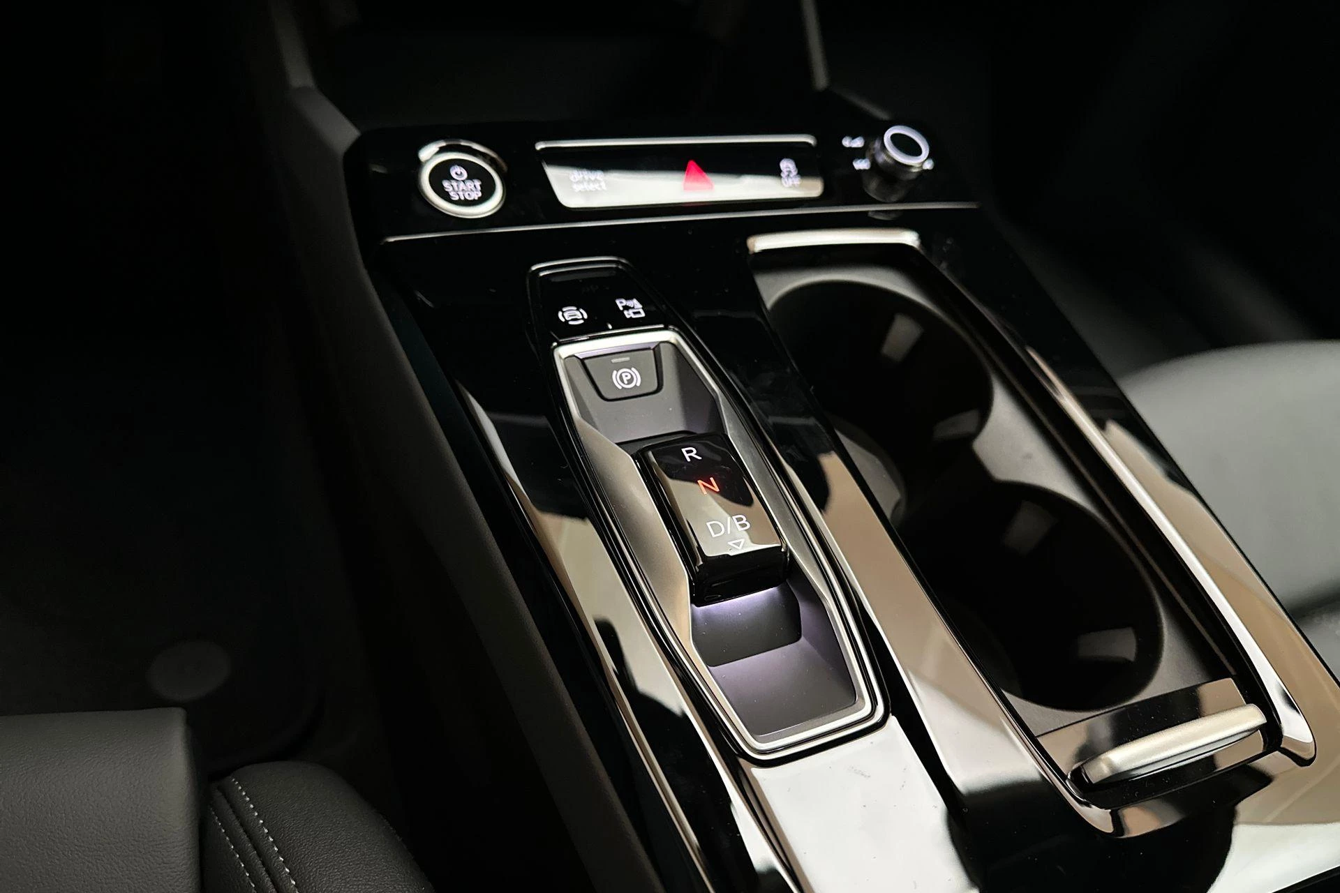 Hoofdafbeelding Audi A6 Avant e-tron