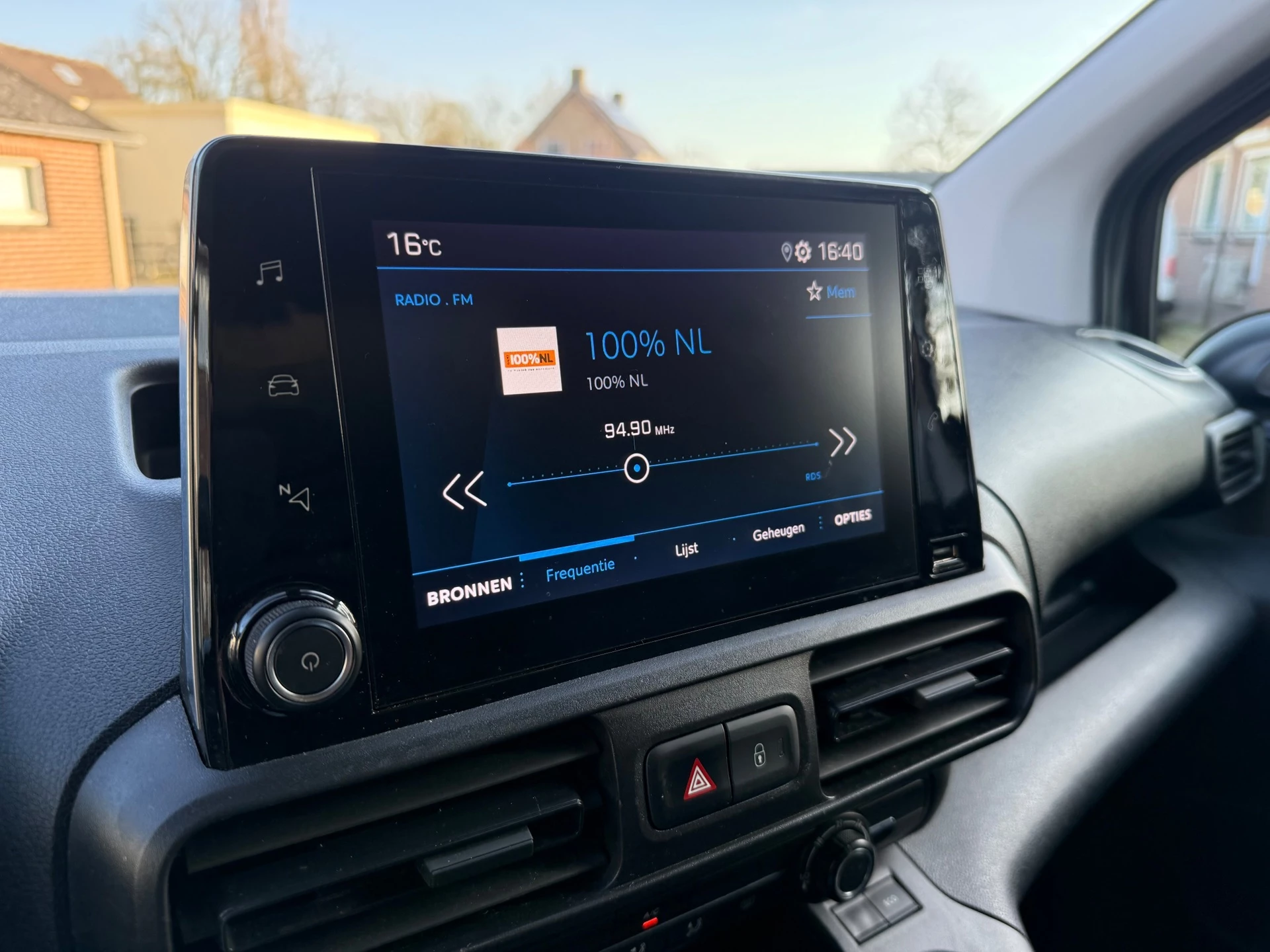 Hoofdafbeelding Peugeot Partner