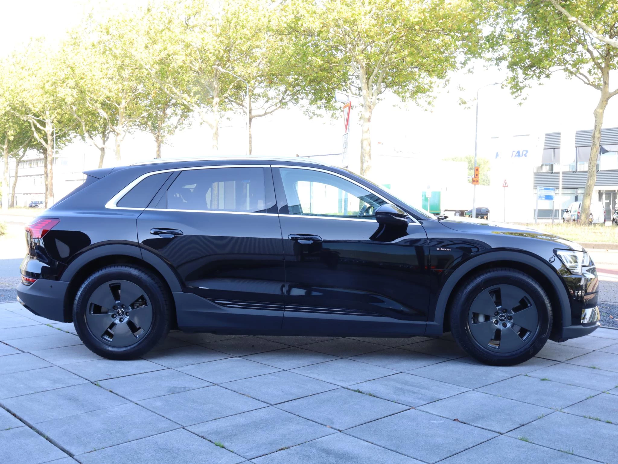 Hoofdafbeelding Audi e-tron
