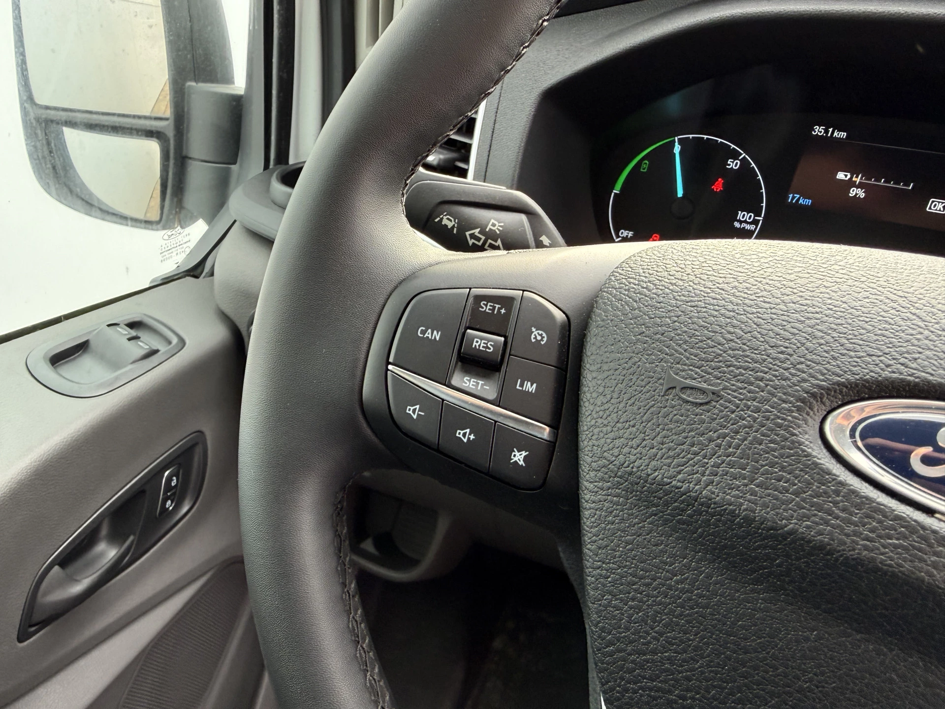 Hoofdafbeelding Ford E-Transit