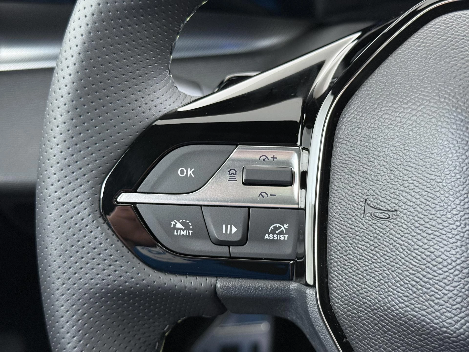 Hoofdafbeelding Peugeot 408