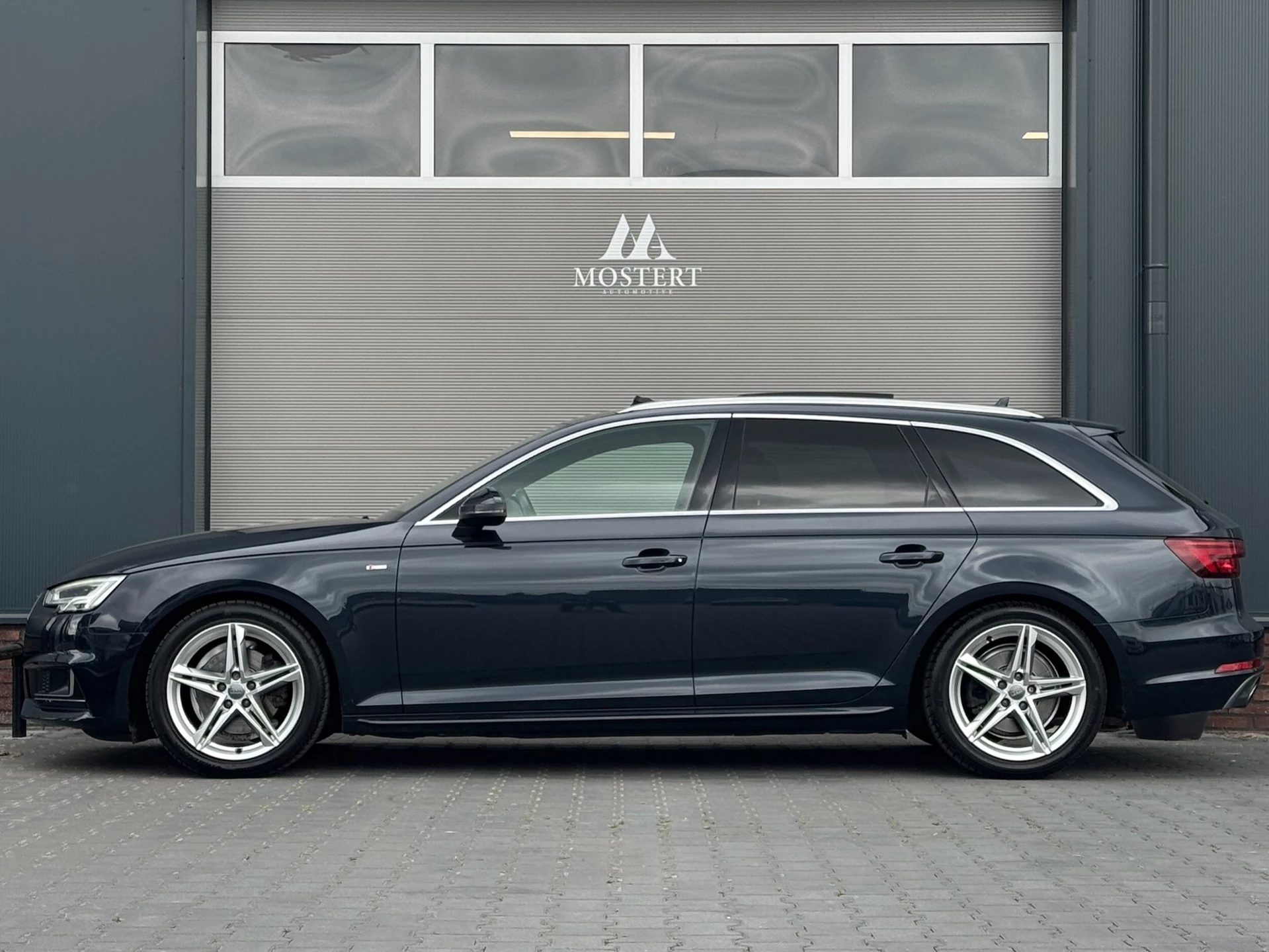 Hoofdafbeelding Audi A4