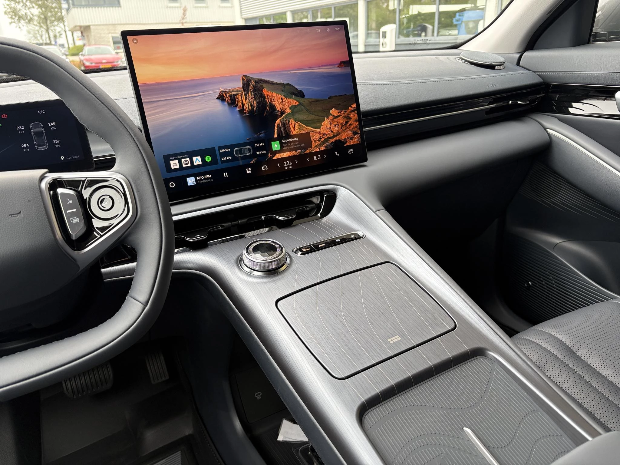 Hoofdafbeelding Geely E5