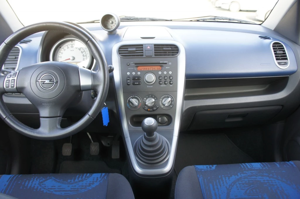 Hoofdafbeelding Opel Agila