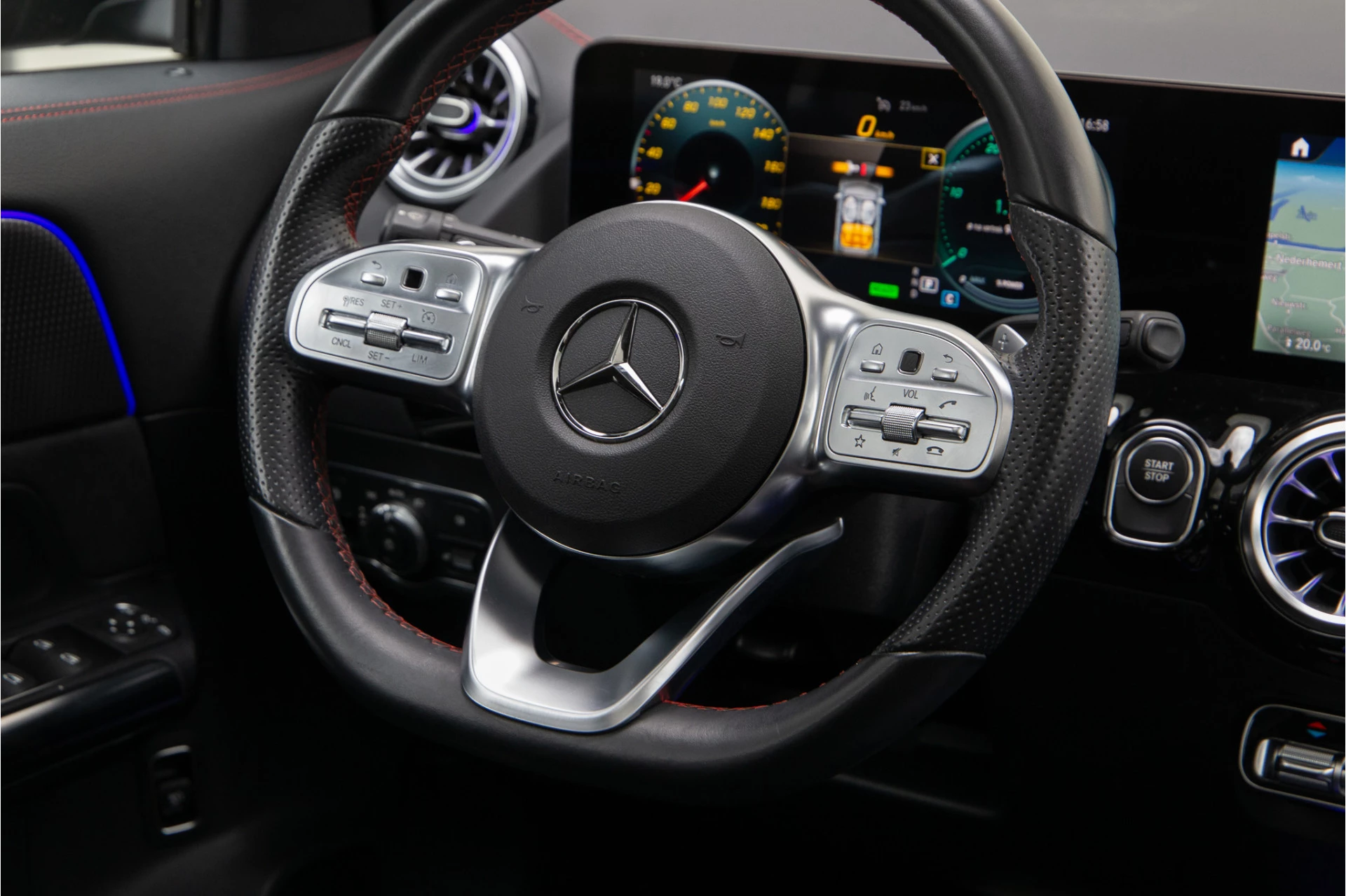 Hoofdafbeelding Mercedes-Benz EQA