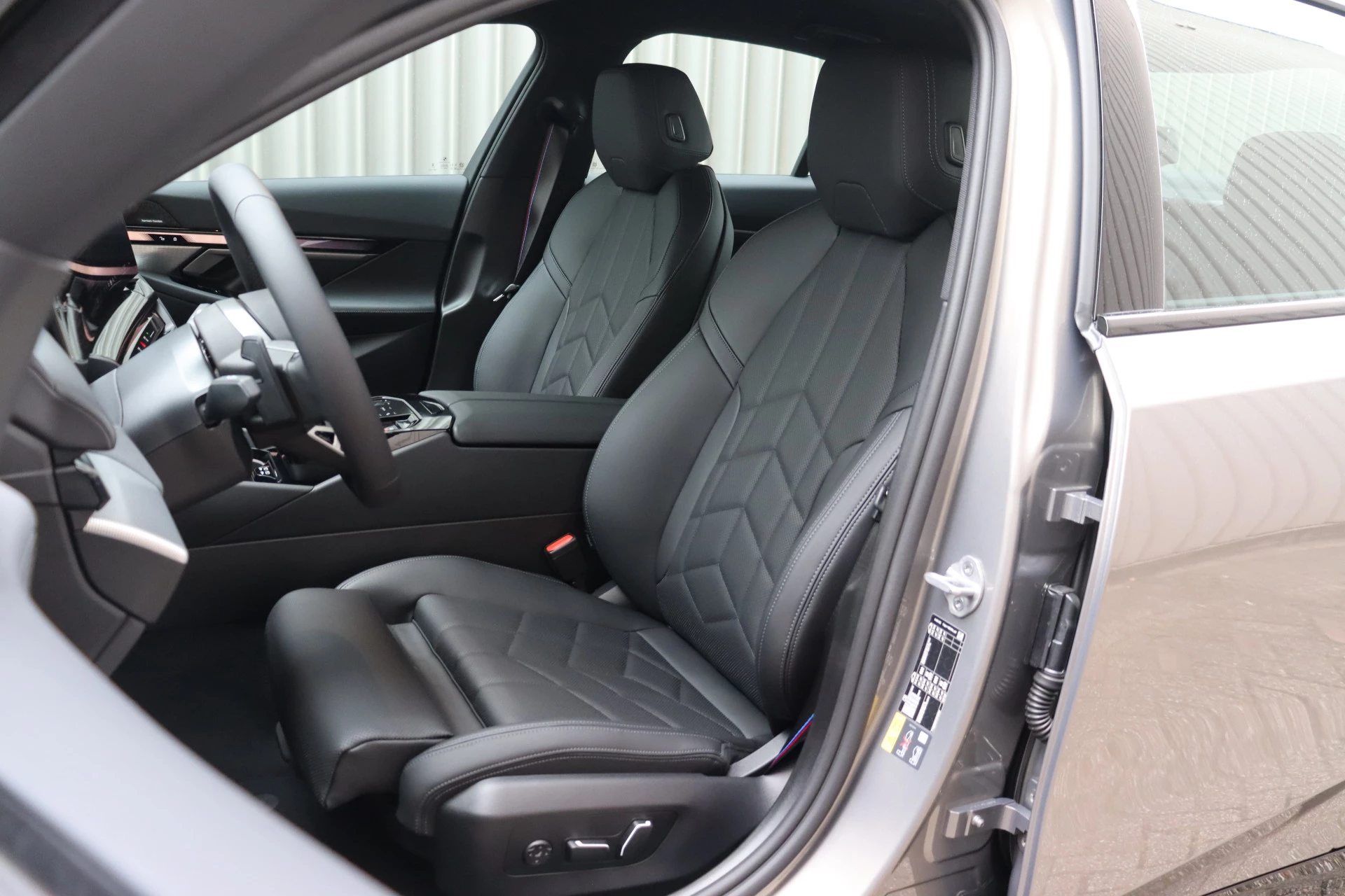 Hoofdafbeelding BMW i5
